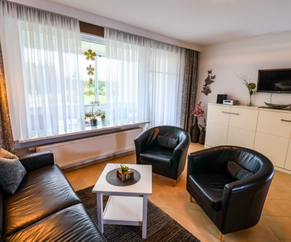 Haus Atlantic Whg.001, Strandhausallee 29, 27476 Cuxhaen Döse, Wohnbereich 2