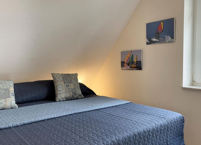 Ebbe und Flut, Hannoversche Straße 17 OG, 27476 Cuxhaven- Sahlenburg, Schlafzimmer (1)