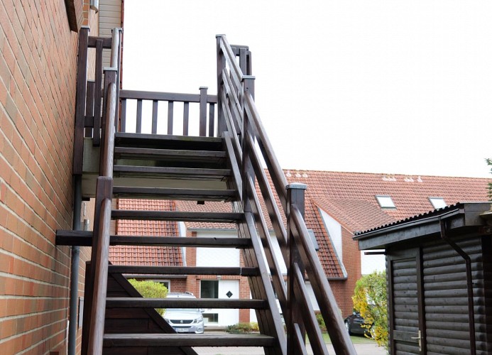 Wald und Meer, Hannoversche Str. 15A OG, 27476 Cuxhaven- Sahlenburg, Treppe zum Eingang 