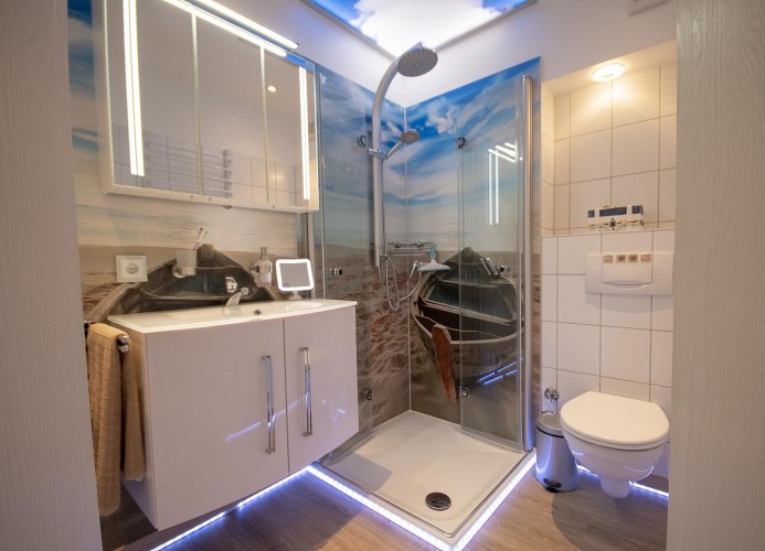 Hund und Meer, Hannoversche Straße 17 EG, 27476 Cuxhaven- Sahlenburg, Badezimmer ansicht 2