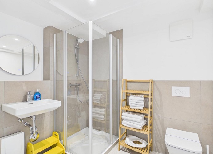 FamilyNest Lotta, Altenwalder Chaussee 2, 27474 Cuxhaven