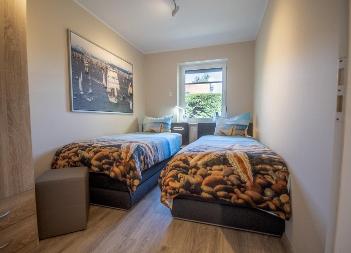 Hund und Meer, Hannoversche Straße 17 EG, 27476 Cuxhaven- Sahlenburg, Schlafzimmer 2, ansicht 1