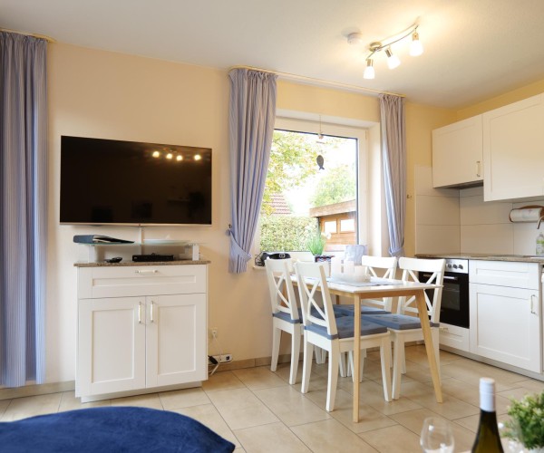 Haus Resi, Ferienanlage Haus Achtern Diek, Am Priel 23, 21762 Otterndorf