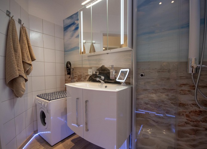 Hund und Meer, Hannoversche Straße 17 EG, 27476 Cuxhaven- Sahlenburg, Badezimmer ansicht 1