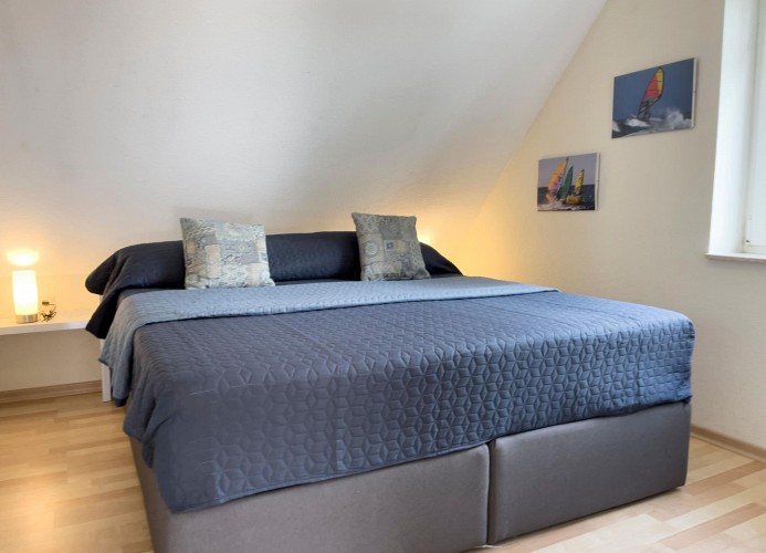 Ebbe und Flut, Hannoversche Straße 17 OG, 27476 Cuxhaven- Sahlenburg, Schlsfzimmer(1)